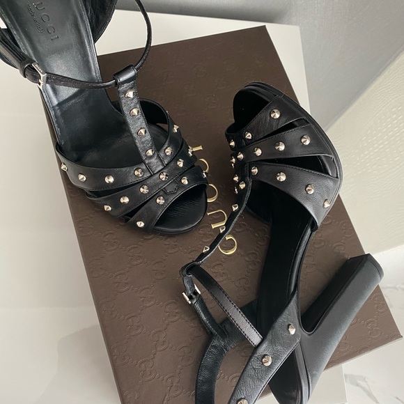 Gucci Shoes - Picture 4 of 8